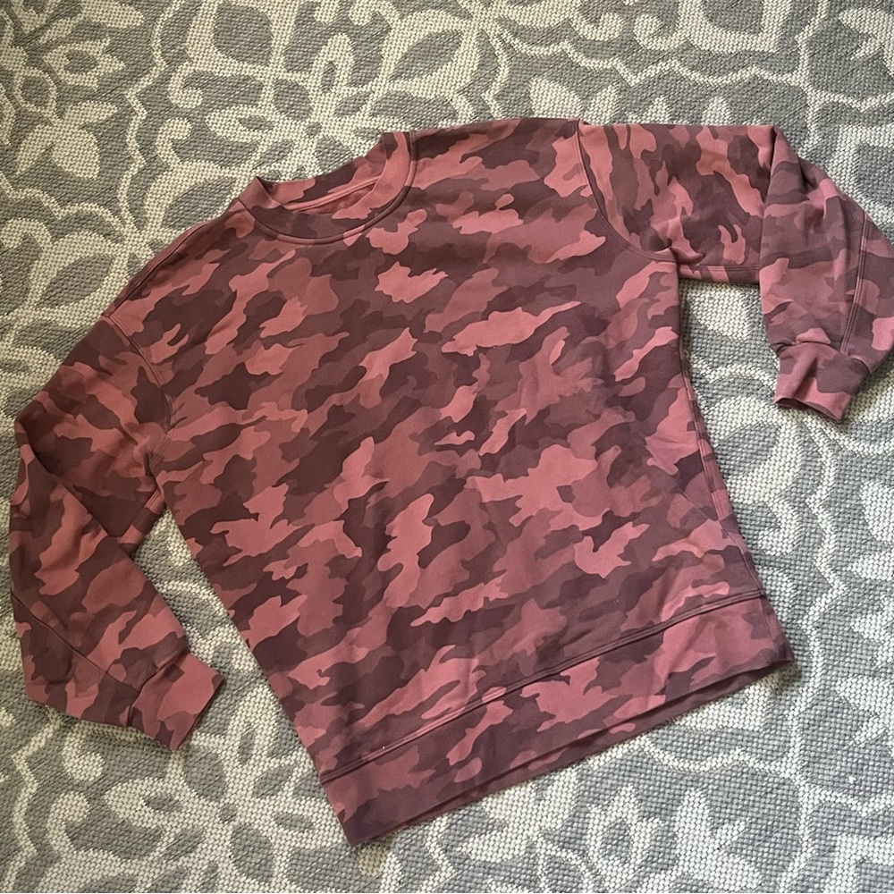 NWOT Lululemon Perfectly Oversized Crew, Heritage 365 Camo Brier Rose Multi